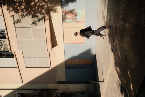 Travel, frame 26