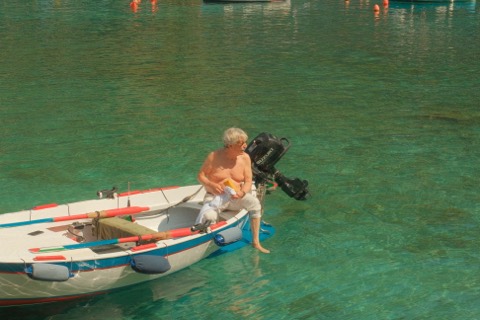 Travel, frame 14
