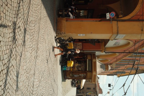 Travel, frame 18
